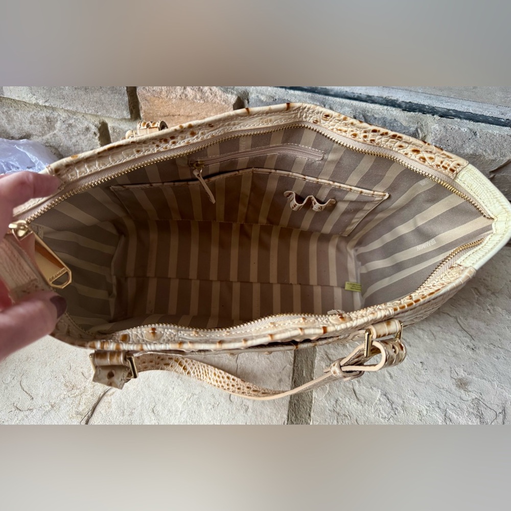 Brahmin Cream and Tan Tote Bag - Picture 9 of 11